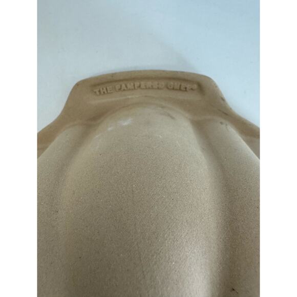 The Pampered Chef Family Heritage Collection Stoneware 10" Fluted Bundt Pan - Picture 7 of 7